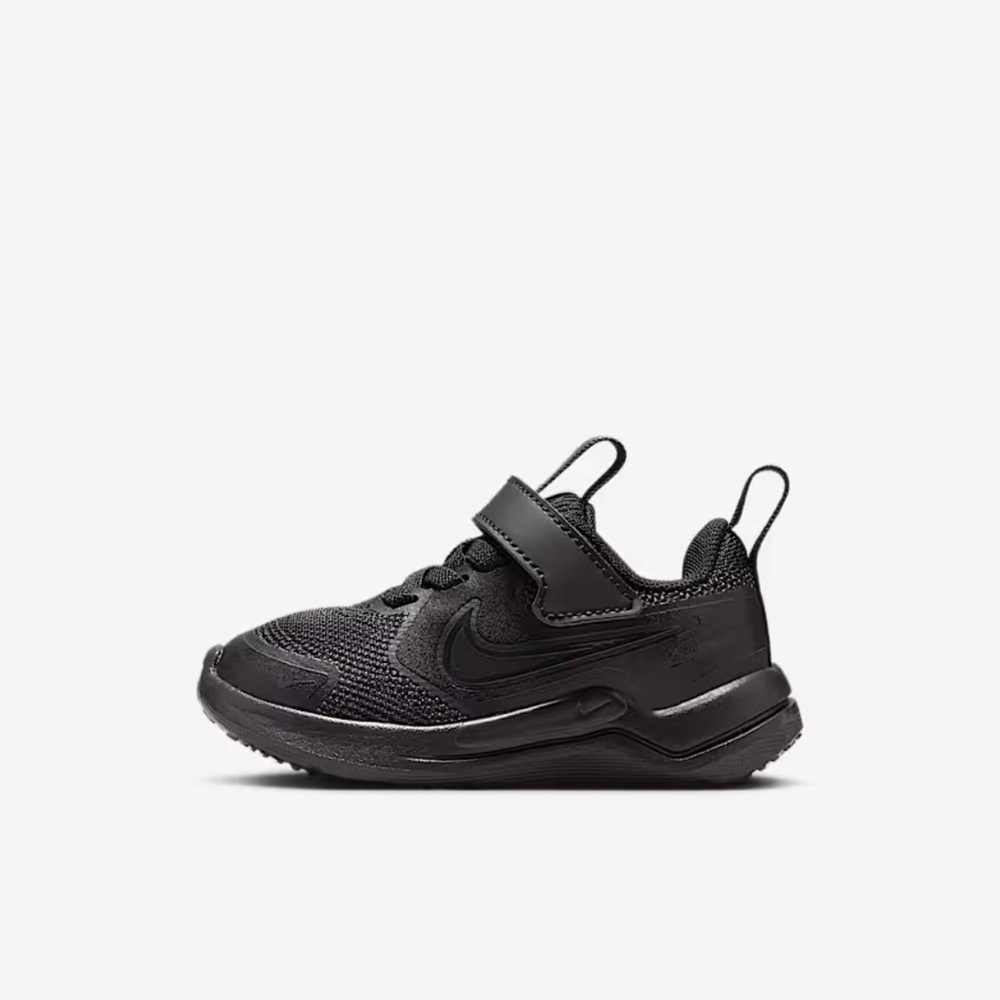 Nike Black Cosmic Runner Sneakers Sleek Design Comfortable Fit, Size 8C